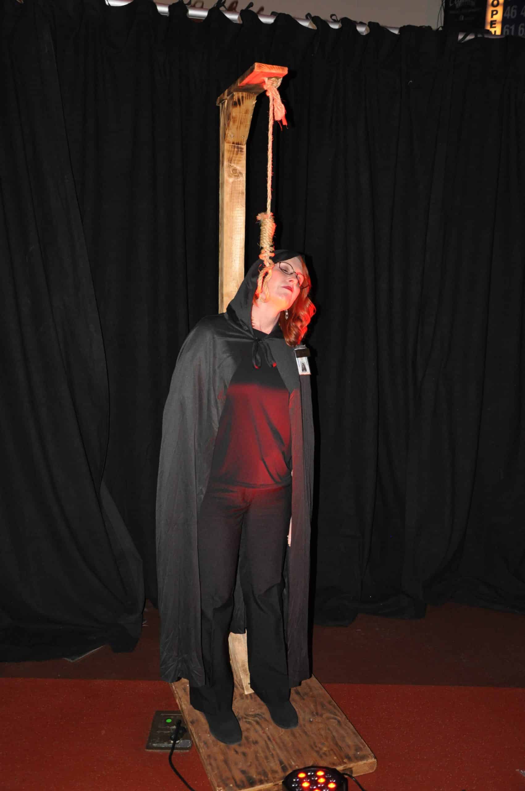 8′ Hangman Noose Prop | Rental 8′ Hangman Noose Prop | Rental