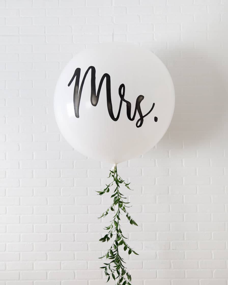 Provence – Mrs or Mr Giant Balloon with Greenery Tassel | Purchase