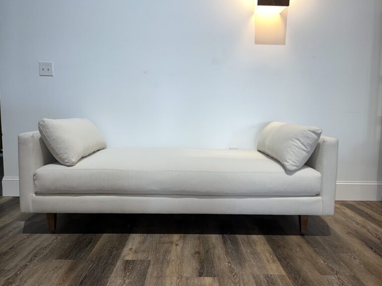 Oliver Lounger | Rental Oliver Lounger | Rental